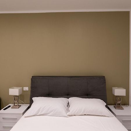 Suites Gaudioso Napoli Center מראה חיצוני תמונה