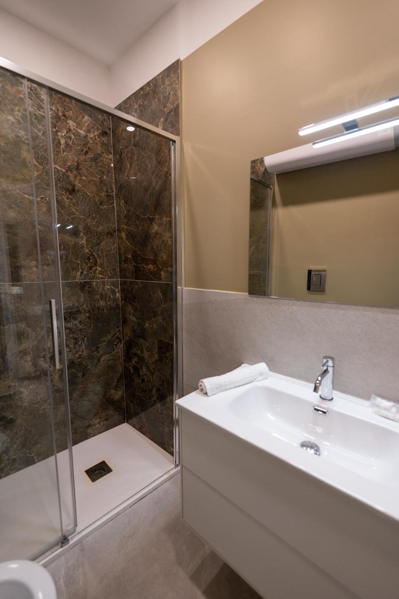 Suites Gaudioso Napoli Center מראה חיצוני תמונה