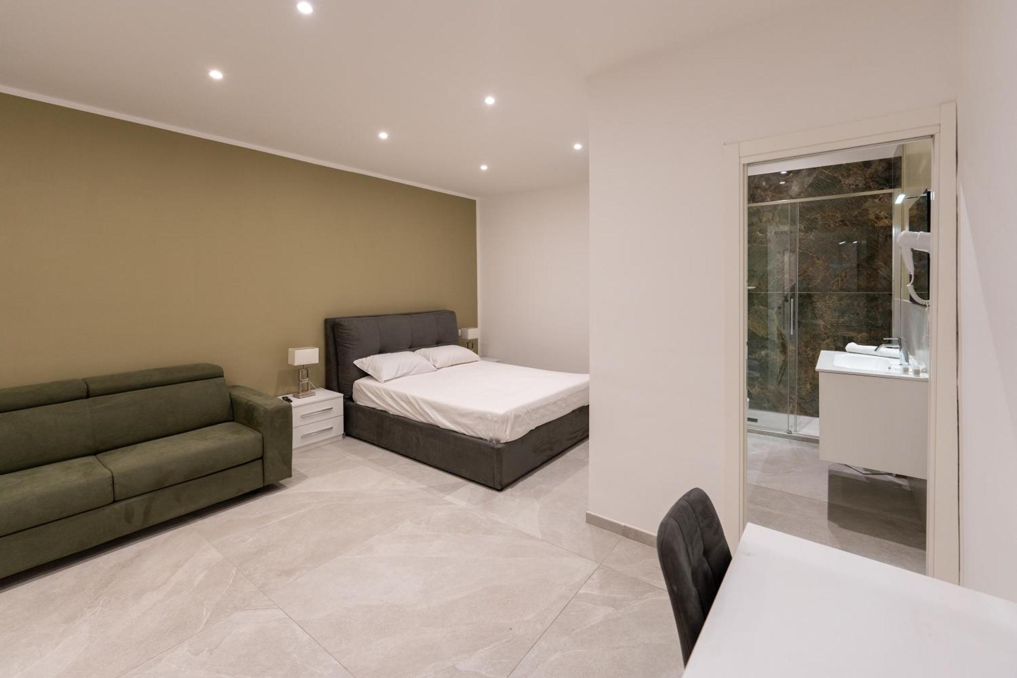 Suites Gaudioso Napoli Center מראה חיצוני תמונה