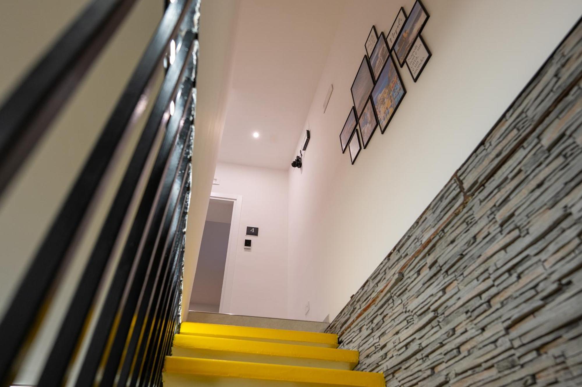 Suites Gaudioso Napoli Center מראה חיצוני תמונה